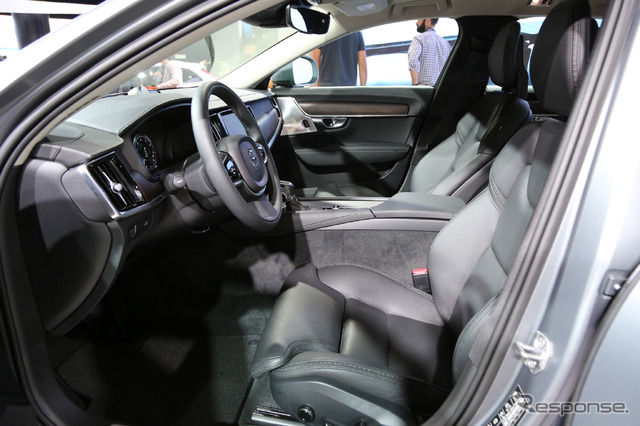 ボルボ V90クロスカントリー(ロサンゼルスモーターショー16)