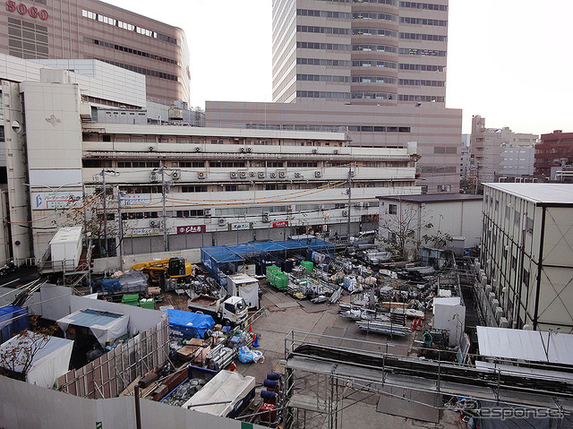 千葉駅から千葉ステーションビルを見る(2016年11月)