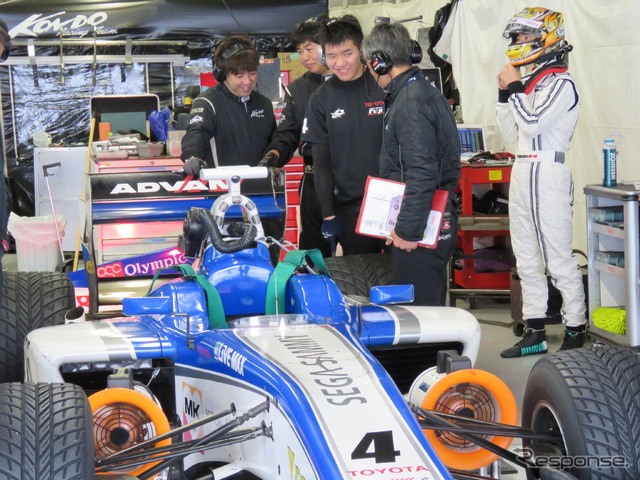 今季の全日本F3王者・山下健太がKONDOのマシン（#4）をドライブ。