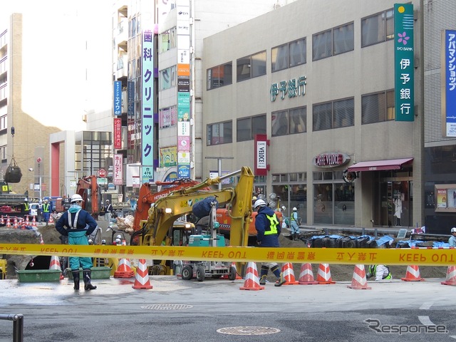 地下鉄七隈線の工事現場で陥没した道路（11月12日）。