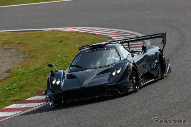 鈴鹿サウンド・オブ・エンジンで登場したパガーニのスーパーカー
