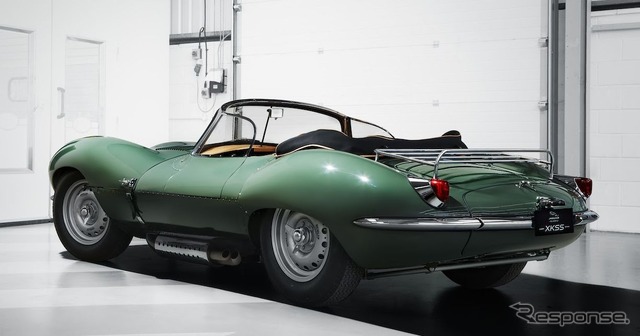 ジャガー XKSS の復刻モデル
