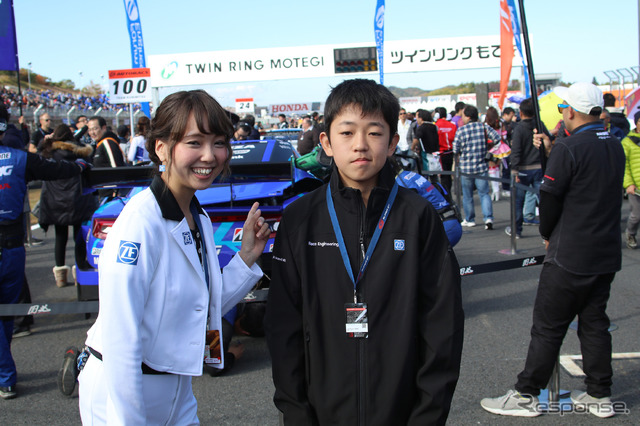 中学生の高野くんが、SUPER GTもてぎ戦で「ZF モータースポーツ・アンバサダー」に挑戦。