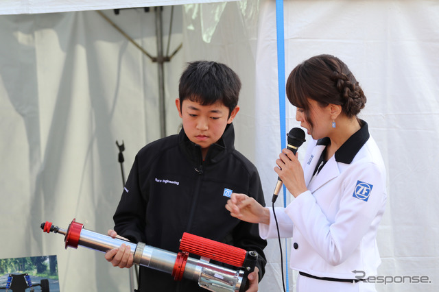 中学生の高野くんが、SUPER GTもてぎ戦で「ZF モータースポーツ・アンバサダー」に挑戦。