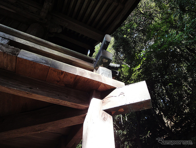 物部神社で見つけたハートマーク