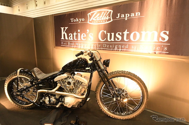 ハーレーダビッドソンのVツインエンジンを搭載するカスタムモデル(ヨコハマ・ホットロッドカスタムショー)