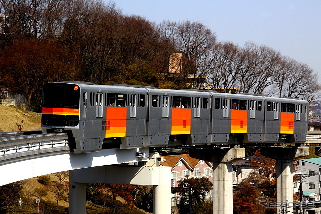 多摩モノレール　多摩都市モノレール線