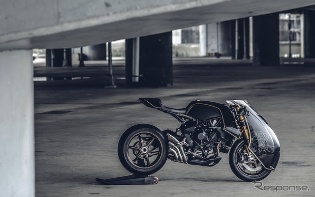 ROUGH CRAFTS『Ballistic Trident』、ベースモデルはMVアグスタ『ブルターレ800RR』。