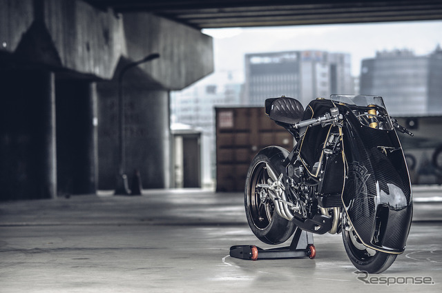 ROUGH CRAFTS『Ballistic Trident』、ベースモデルはMVアグスタ『ブルターレ800RR』。