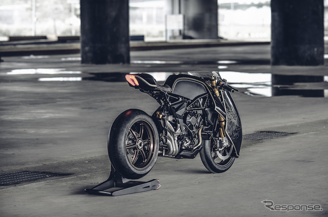 ROUGH CRAFTS『Ballistic Trident』、ベースモデルはMVアグスタ『ブルターレ800RR』。