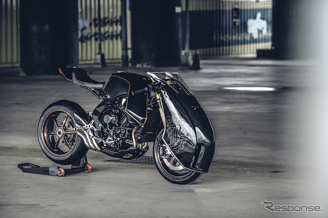 ROUGH CRAFTS『Ballistic Trident』、ベースモデルはMVアグスタ『ブルターレ800RR』。