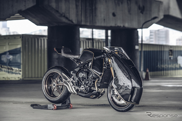 ROUGH CRAFTS『Ballistic Trident』、ベースモデルはMVアグスタ『ブルターレ800RR』。