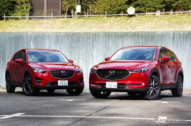 マツダ CX-5 新型(右)と従来型(左)