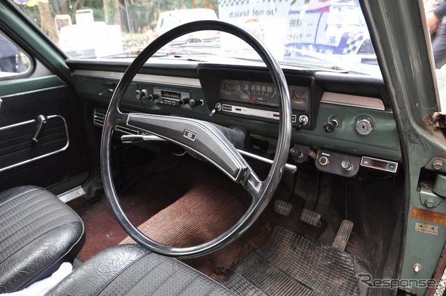 ットサン サニー 1000 2ドアデラックス(1969年)