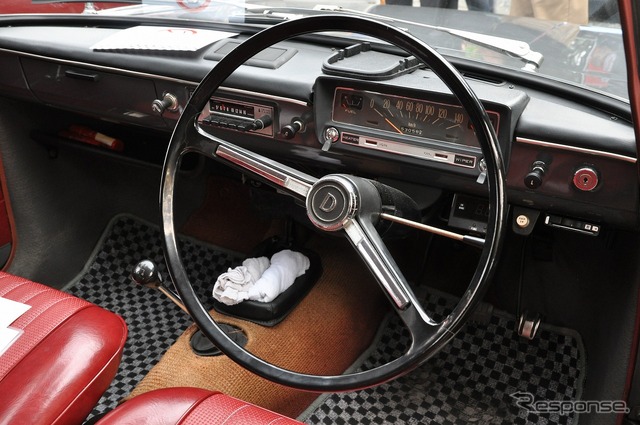ダットサン サニー 1000 2ドアデラックス(1967年)