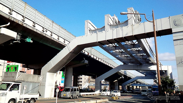 大阪モノレール南端、門真市駅