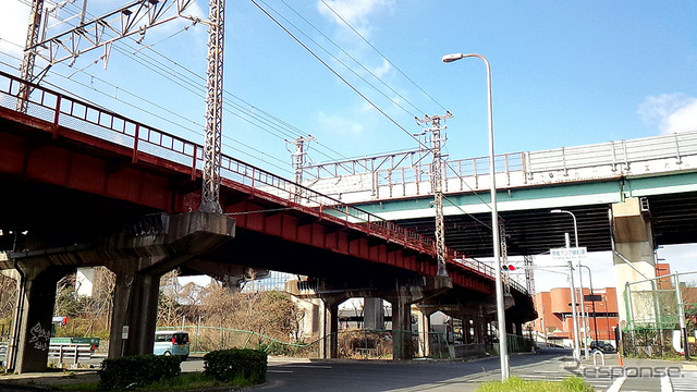 JR片町線交差部付近。鴻池新田駅(仮)ができる予定