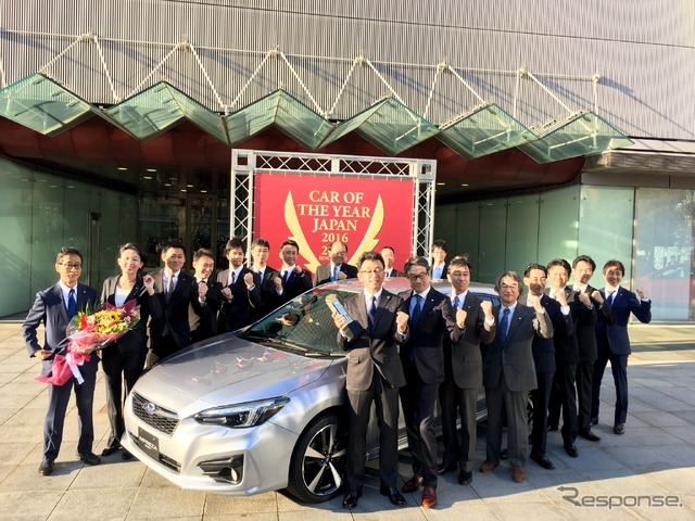 日本カー・オブ・ザ・イヤー 2016-2017はスバル・インプレッサへ。　《撮影　三浦和也》
