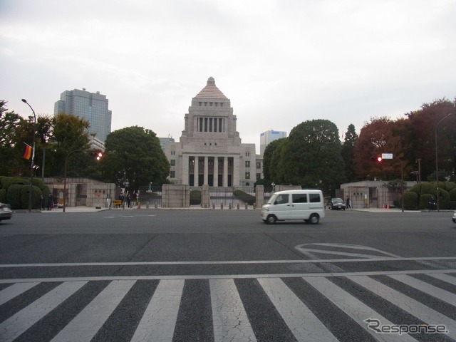 疾病運転防止法が成立---医学的知見に基づく措置を義務付け