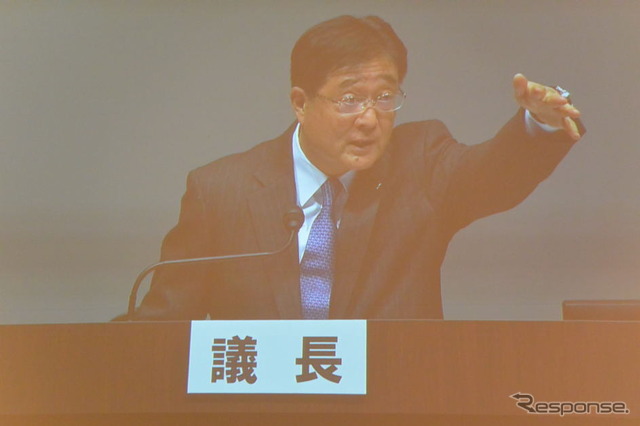 三菱自動車 臨時株主総会 モニター画面