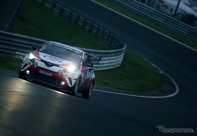 TOYOTA C-HR Racing