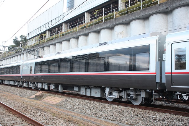 2号車:30500形(M3)(30501)