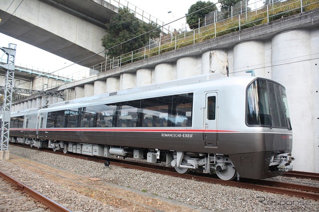 7号車:30150形(Tc2')(30151) 4両編成の先頭車。6両編成と連結する側になる。