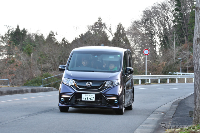 一般道路の試乗コースも用意。自由に走ってもらう