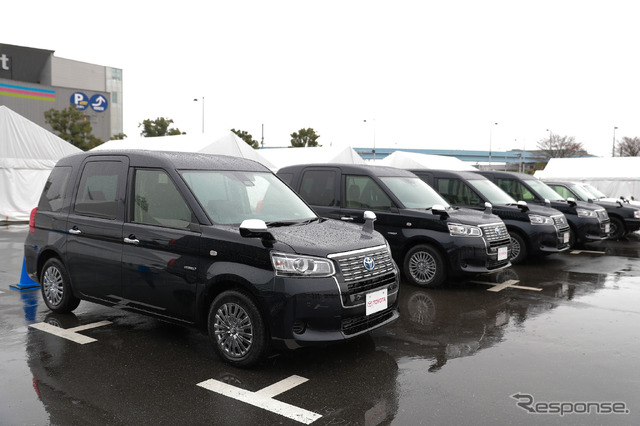 トヨタ次世代タクシー