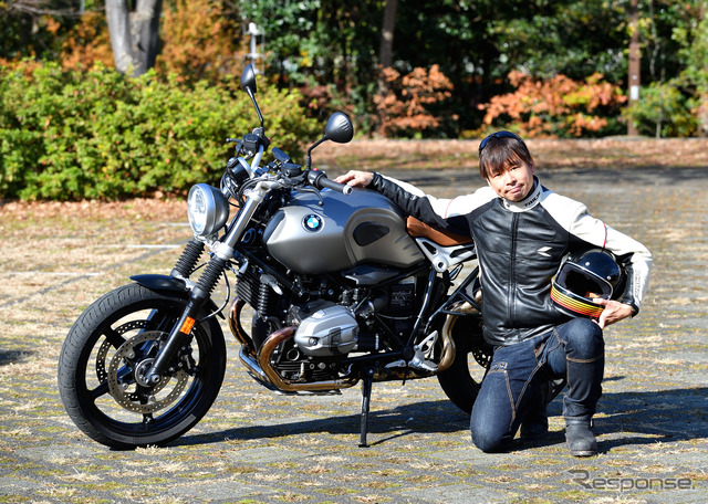 BMW R nine T スクランブラーと青木タカオ氏