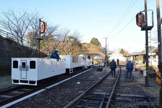 12月11日に行われた新車両の搬入