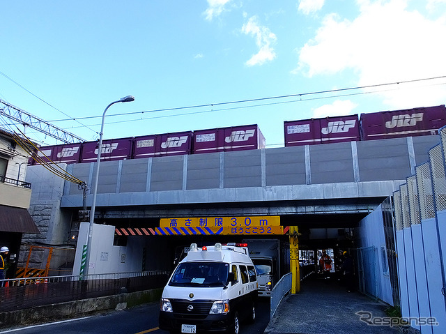 府道総持寺停車場線・五反田橋梁(JRガード)