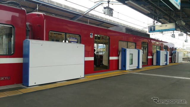 三浦海岸駅では「どこでもドア」の実証実験が行われている。