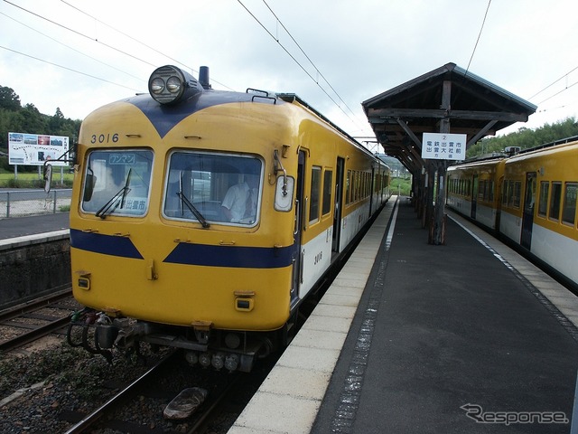 一畑電車の3000系が2017年1月に引退する。写真は今回引退する3006編成（デハ3006＋デハ3016）。
