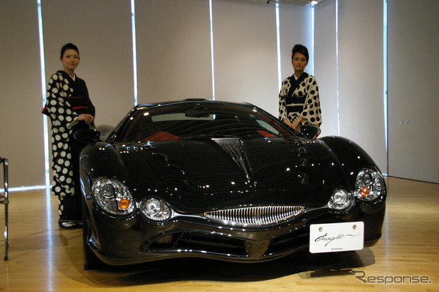 光岡 オロチ 生産車がオーナーに納車される