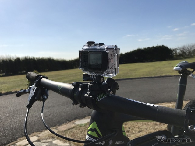 不整地を走るMTBでもしっかりと取りつければ本機が外れるような心配はなかった