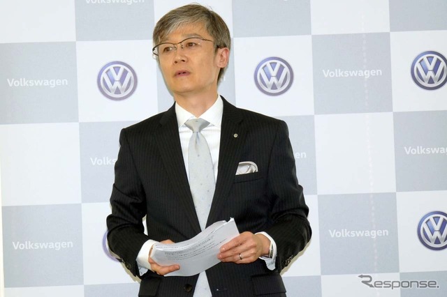 「Car-Net」について説明するVGJの商品企画課次世代モビリティ・コネクティビティ 越知竜士氏
