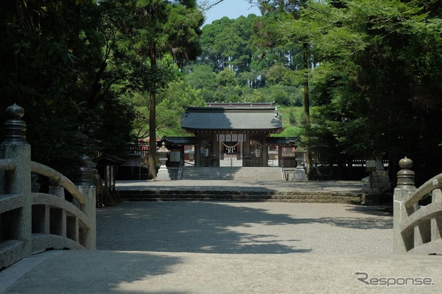 神武天皇が即位する前にここで祈りを捧げたことが都農神社の由来らしい。27世紀前の痕跡が今に伝わるとは、高天原伝説ゆかりの県はダテじゃない。