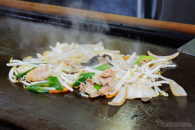 津山のB級グルメ「ホルモンうどん」を食べてみた