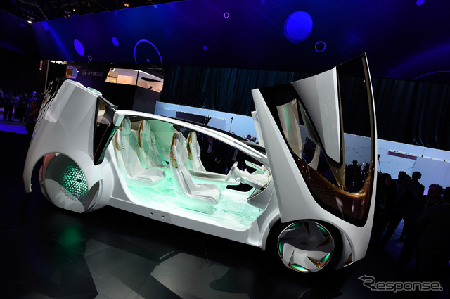 トヨタ・コンセプト-愛i(CES 2017) (c) Getty Images