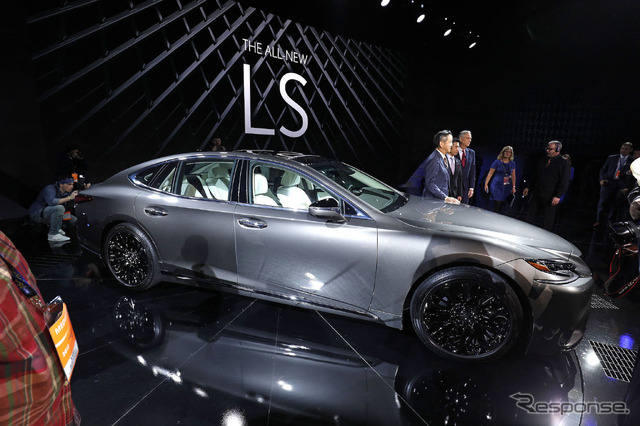 レクサスLS新型(デトロイトモーターショー2017) (c) Getty Images