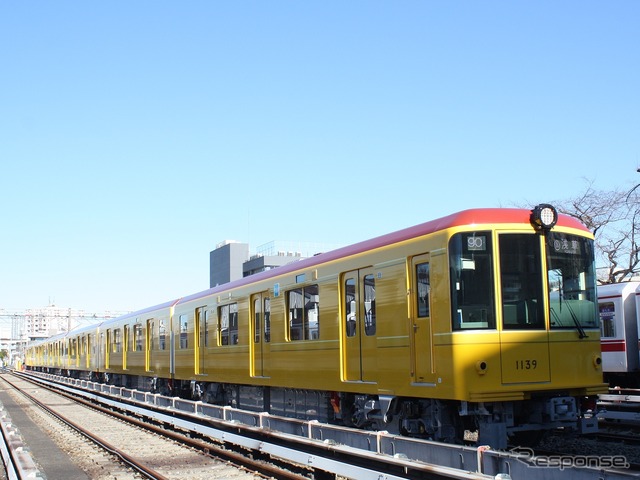 このほど報道公開された1000系特別仕様車。1月17日から運行される。