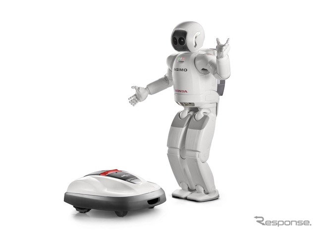 ホンダが欧州で販売するロボット芝刈り機『Miimo』(左)