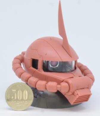カプセルレスなガシャポン! 約100mmの「ザクヘッド」ディスプレイがワンコインで登場