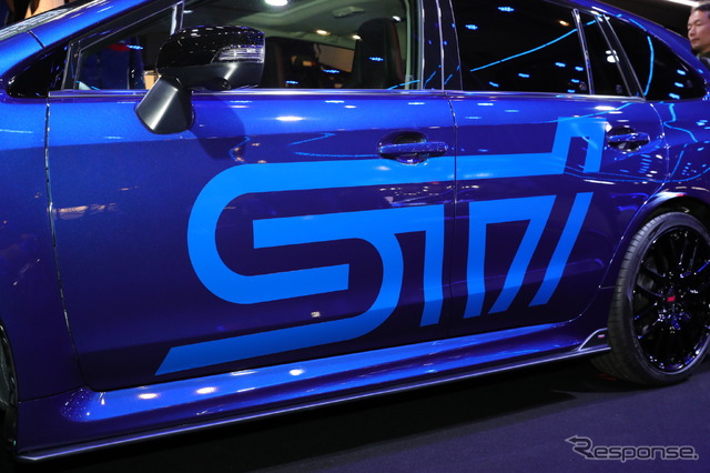 スバル レヴォーグ STI スポーツ - STI パフォーマンス(東京オートサロン2017)