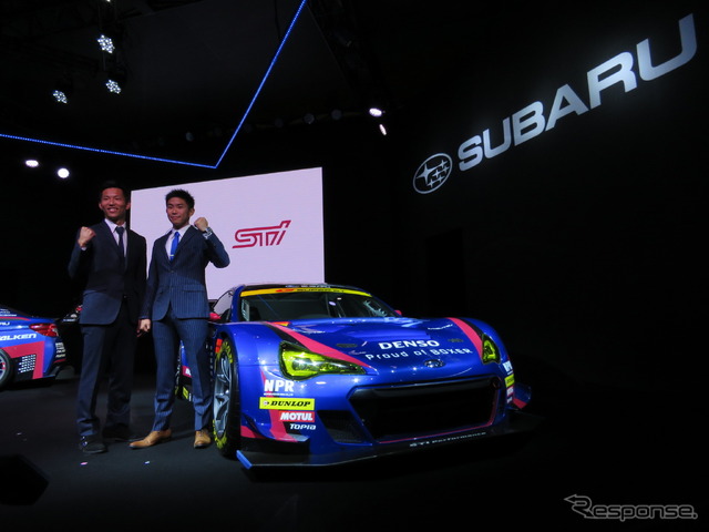 BRZでGT300に参戦する山内(左)と井口。