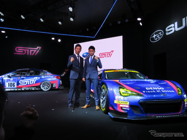 BRZでGT300に参戦する山内(左)と井口。