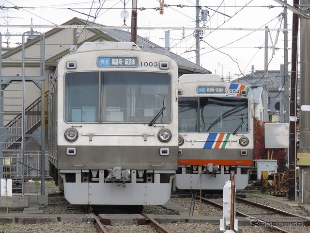 A3000形の第1編成導入に伴い1000形の1004＋1504編成（右奥）が既に引退している。第2編成の導入に伴う引退車両も一般公開時に発表される予定だ。
