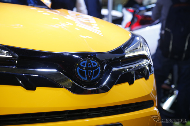 トヨタ C-HR ブースト インパルス スタイル by モデリスタ(東京オートサロン2017)