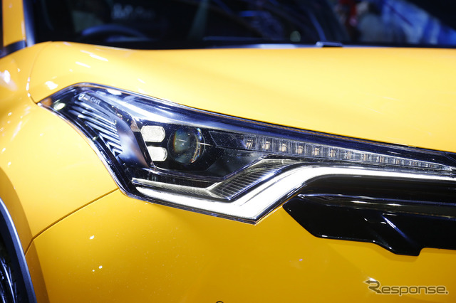トヨタ C-HR ブースト インパルス スタイル by モデリスタ(東京オートサロン2017)